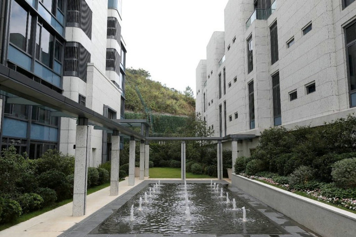 4 4 - 香港豪宅:沙田九肚澐沣一周连沽8洋房 套现逾3.1亿元