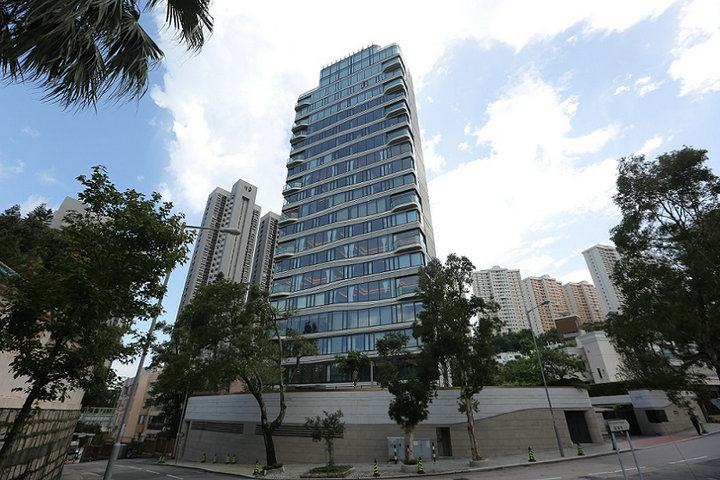 1 107 - 香港豪宅:渣甸山皇第高层户逾2亿沽 呎价创项目新高
