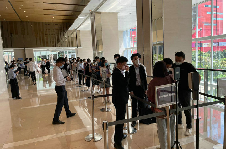 1 8 - 香港新盘:启德维港1号首轮沽逾9成 今加推106伙 折实呎价2.32万起